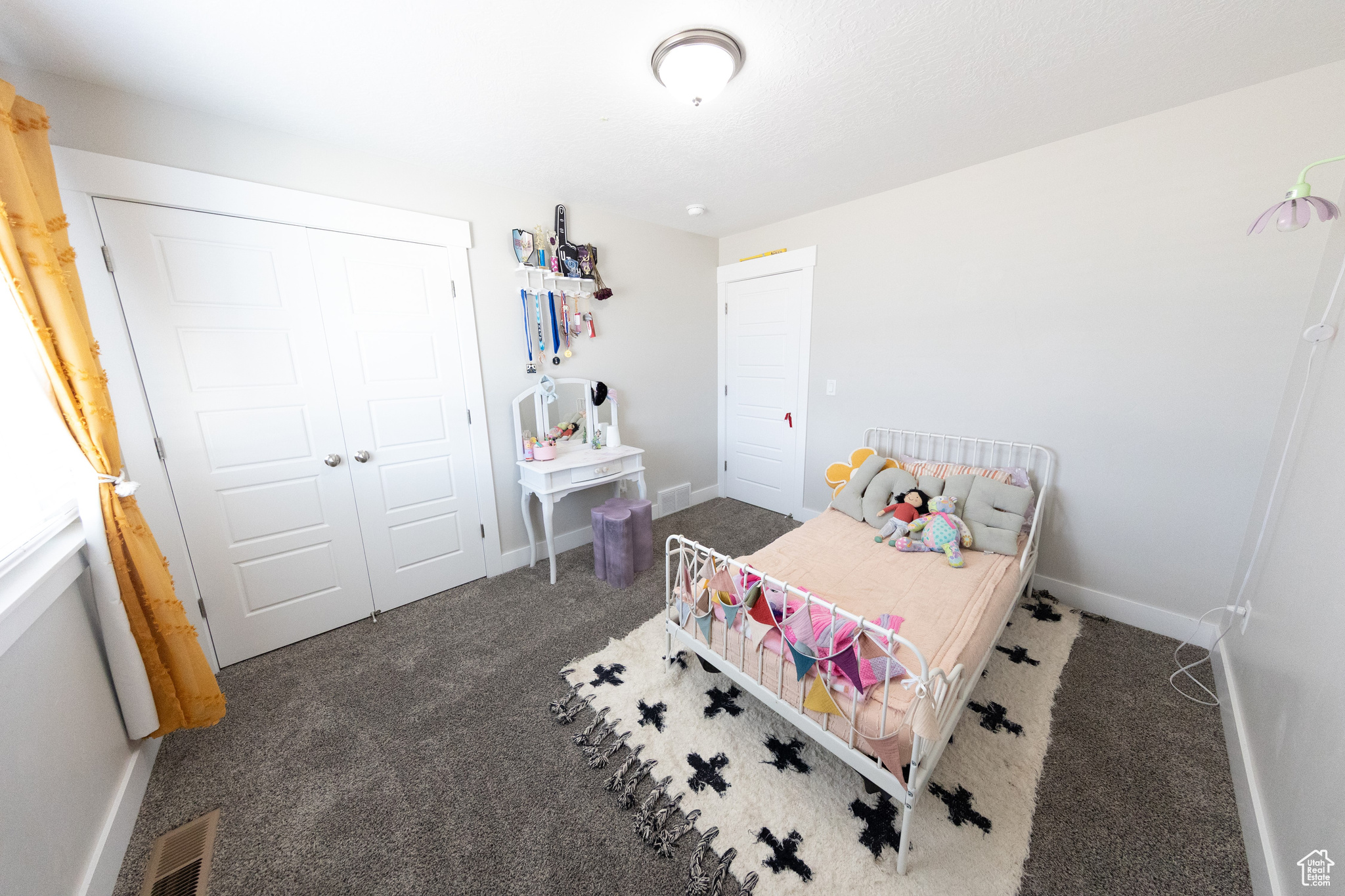 MUSTANG RIDGE - Residential