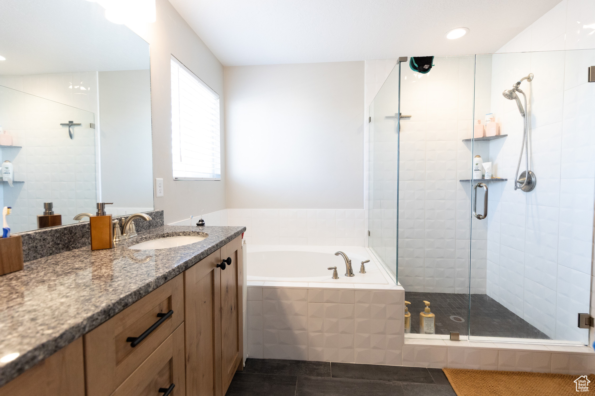 MUSTANG RIDGE - Residential