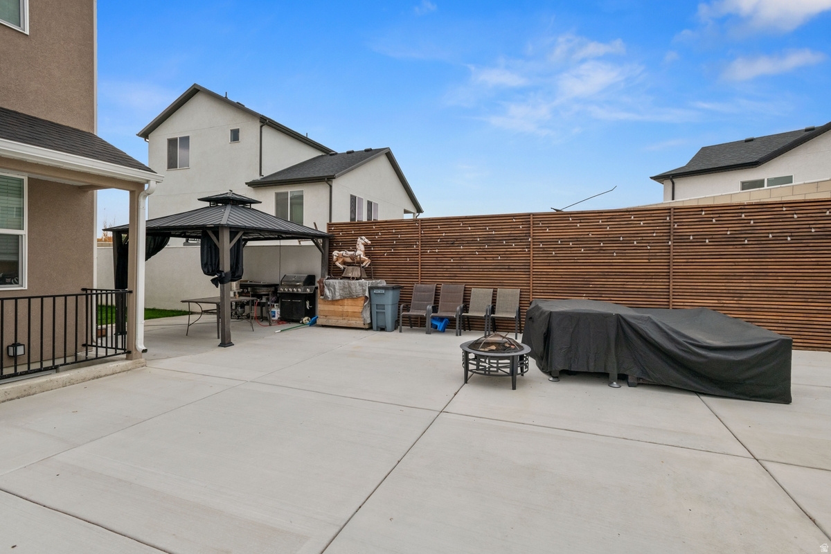 PARKWOOD ESTATES - Residential