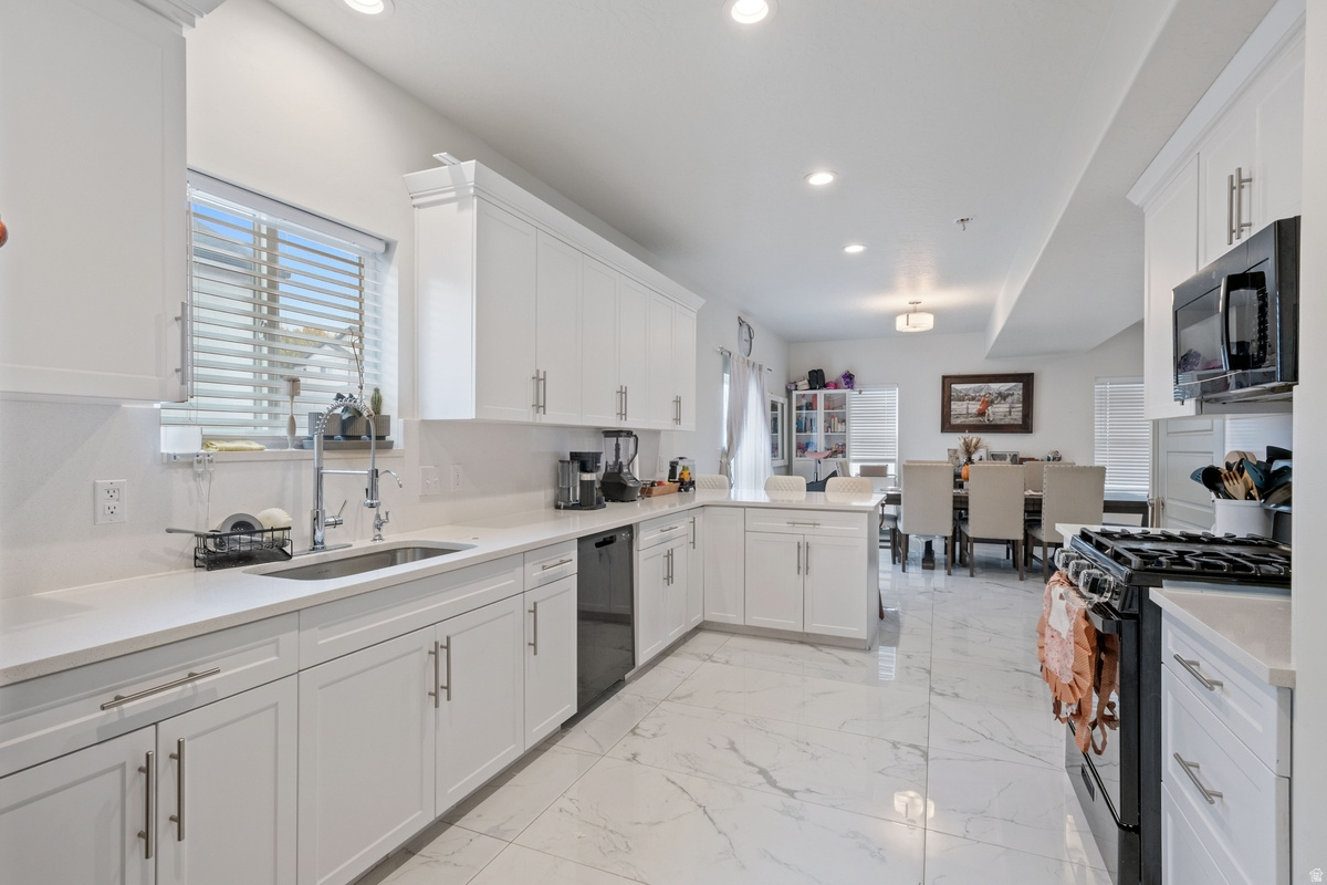 PARKWOOD ESTATES - Residential