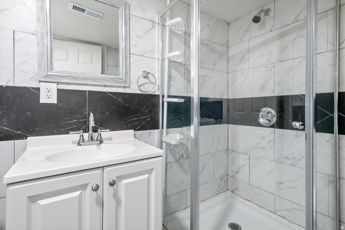 PARKWOOD ESTATES - Residential