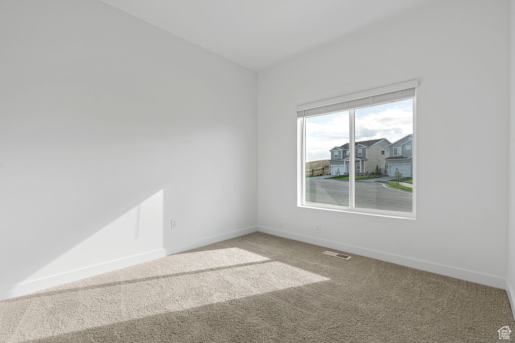 7155 Oquirrh Ranch Pkwy, Eagle Mountain, Utah image 13