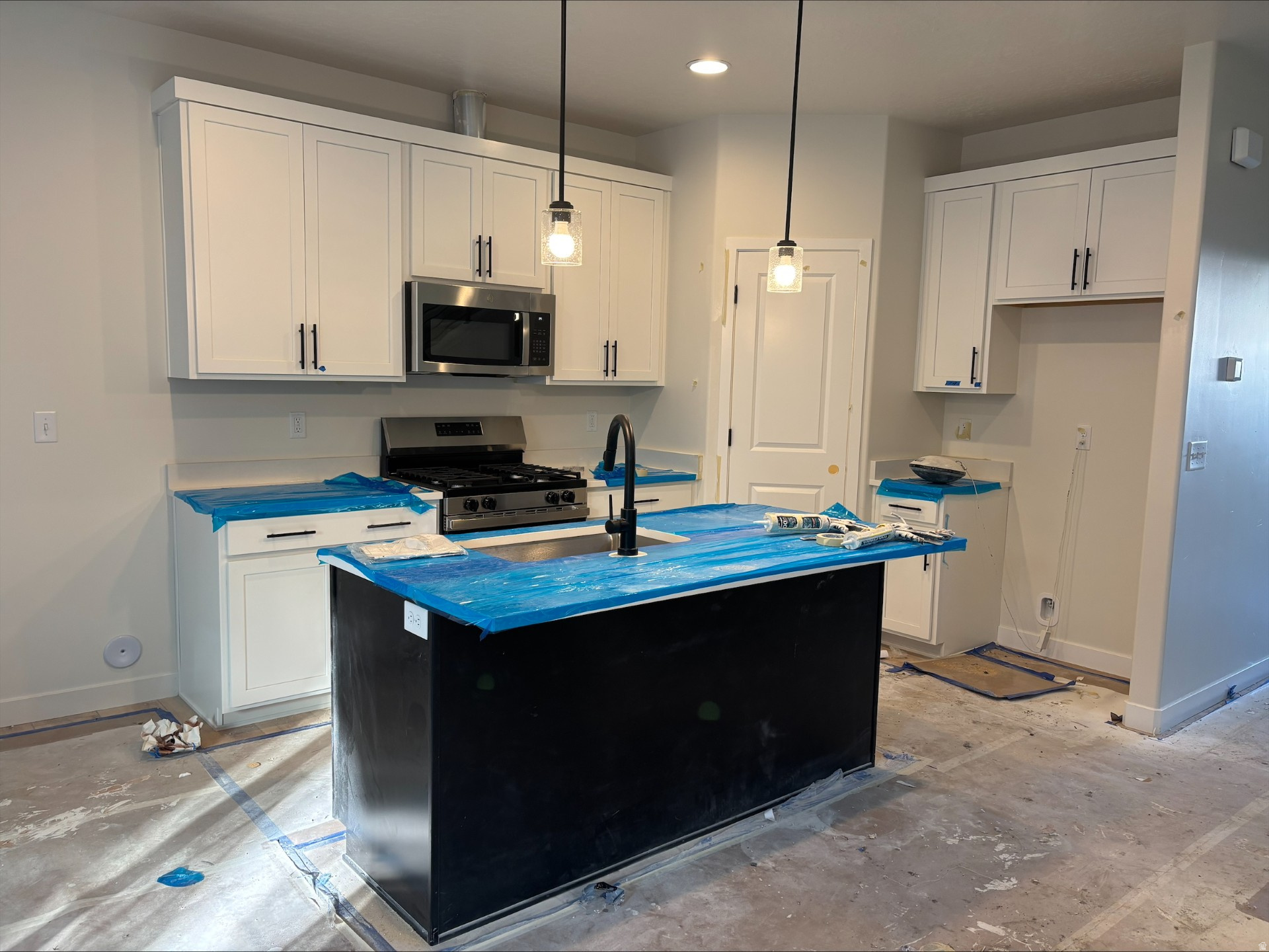 MEADOWBROOK - Residential