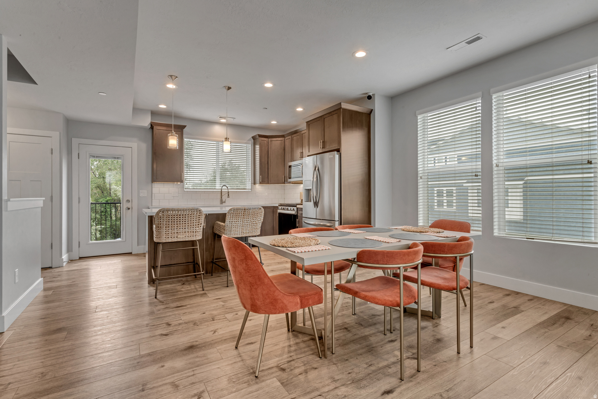 CREEKSIDE - Residential