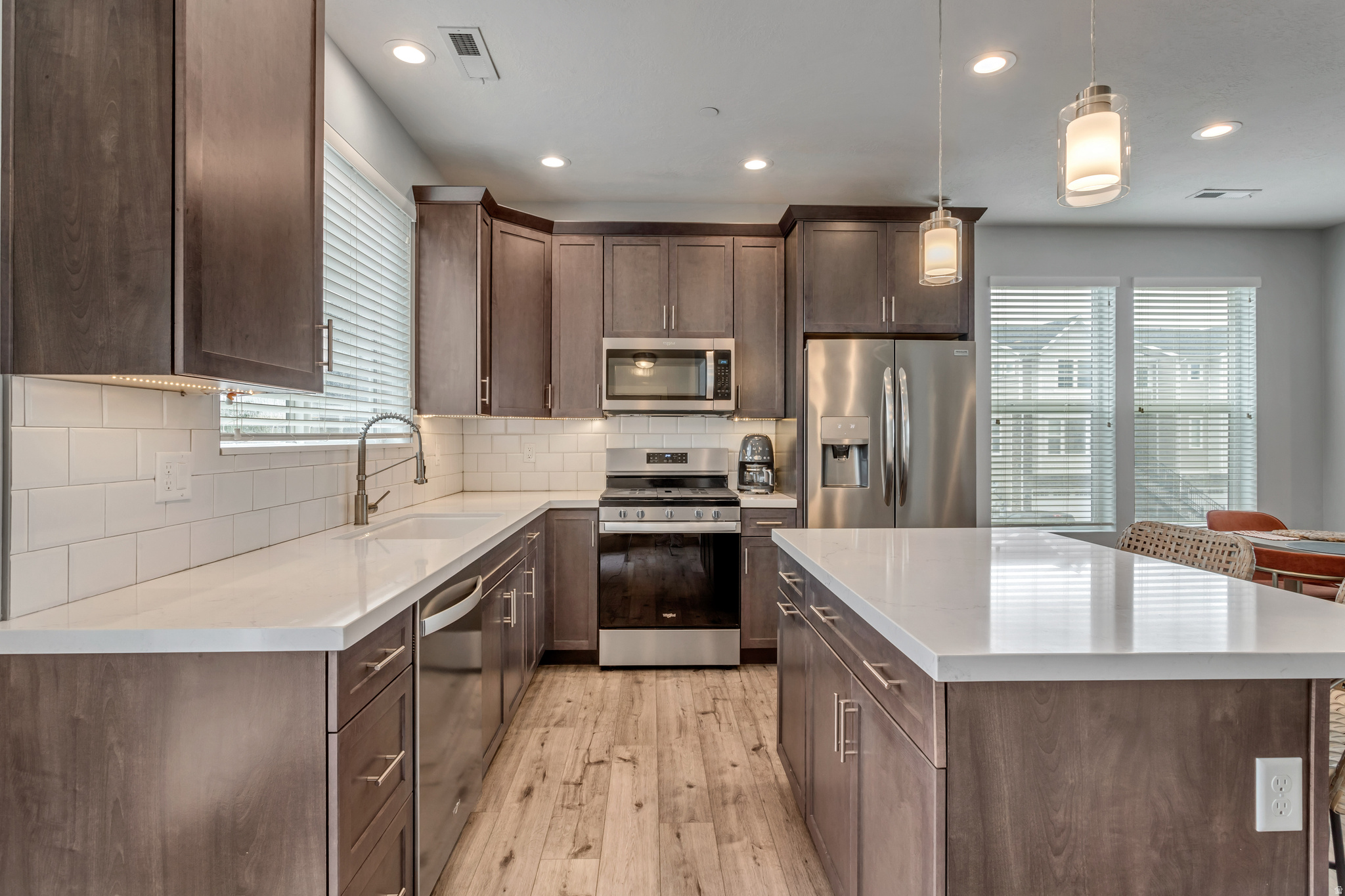 CREEKSIDE - Residential