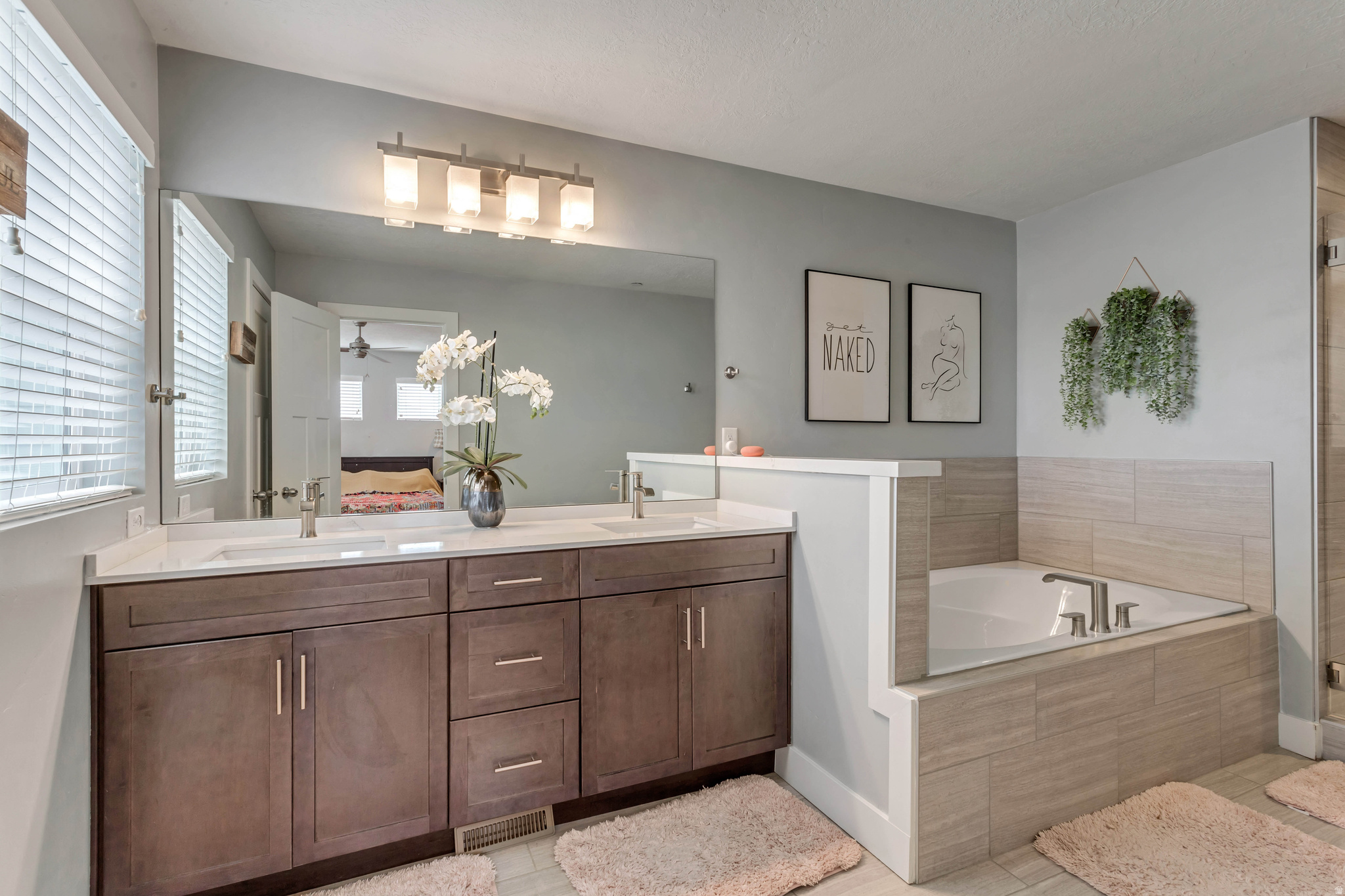 CREEKSIDE - Residential