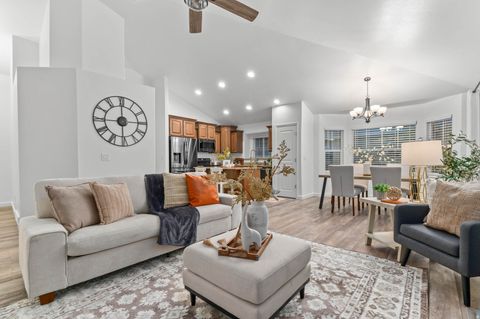 Tiny photo for 1512 N JUNE DR W, Farmington, UT 84025 (MLS # 2127852)