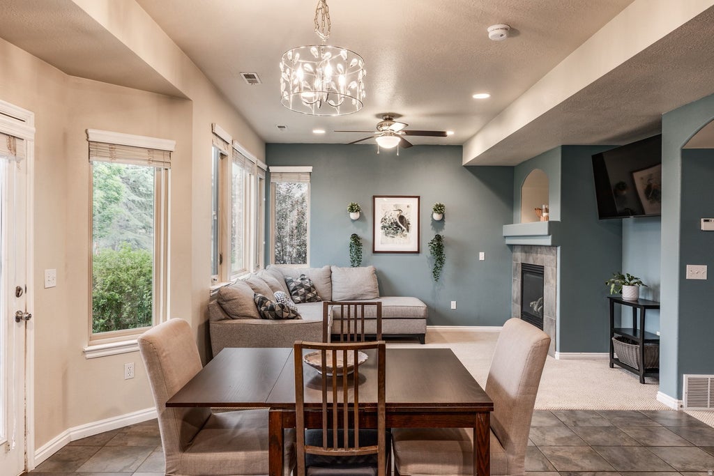 Photo of 1065 W WINDSOR DR, North Salt Lake, UT 84054 (MLS # 2168138)