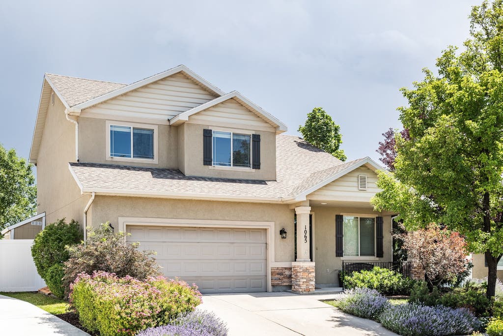 Photo of 1065 W WINDSOR DR, North Salt Lake, UT 84054 (MLS # 2168138)