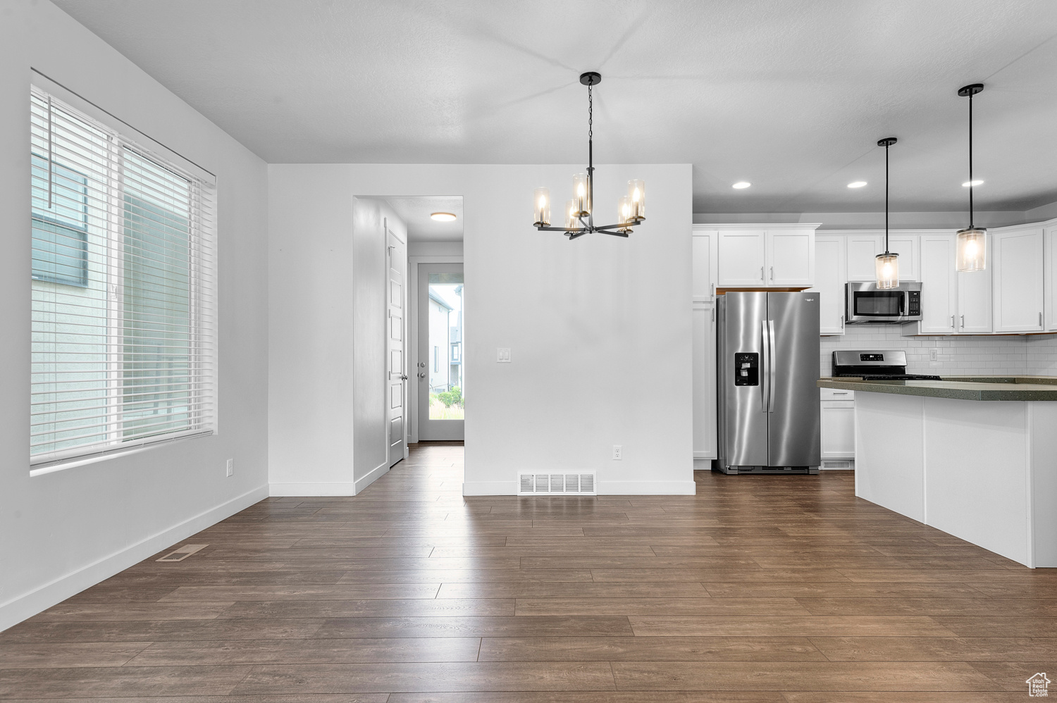 HOLBROOK SCANDIA 3224R - Residential