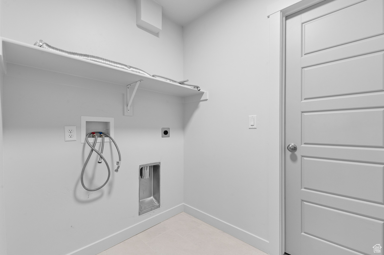 HOLBROOK SCANDIA 3224R - Residential