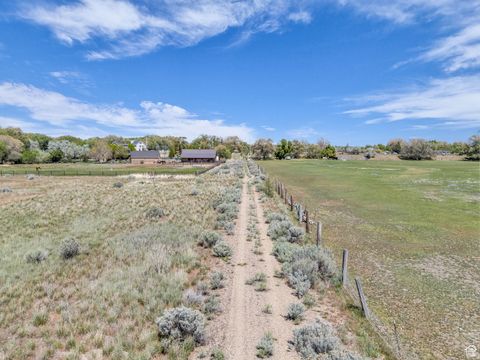 Tiny photo for 1463 W 14600 S, Bluffdale, UT 84065 (MLS # 2082470)