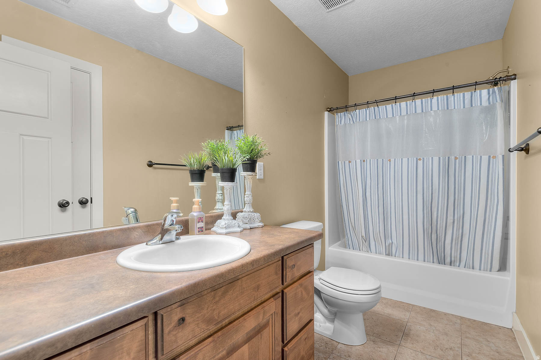 RICE FARMS ESTATES - Residential