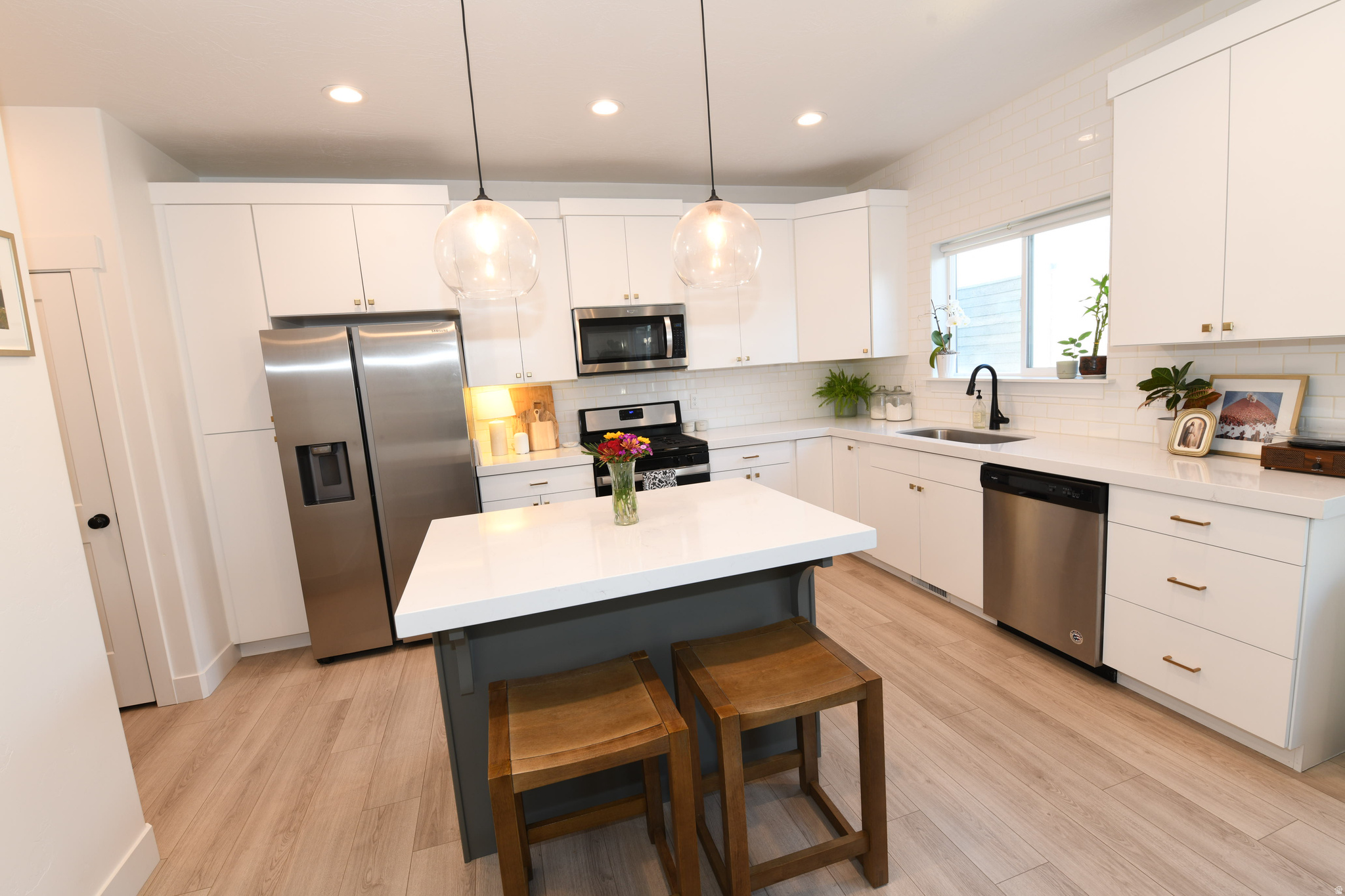 WINDSOR AT WATERS EDGE - Residential