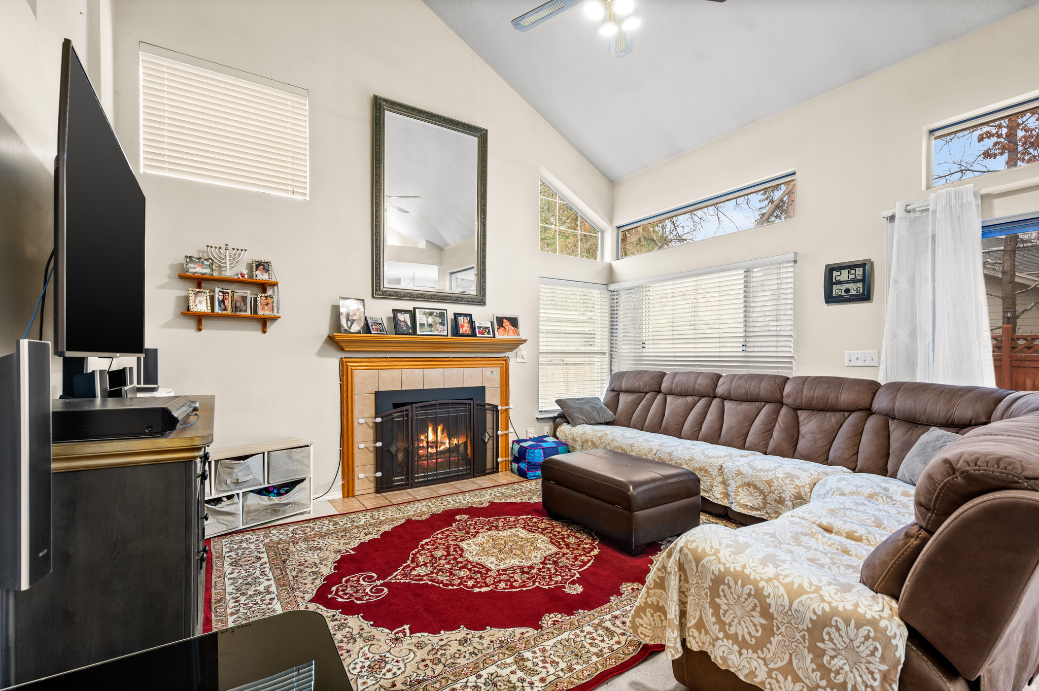 RAINBOW POINTE - Residential