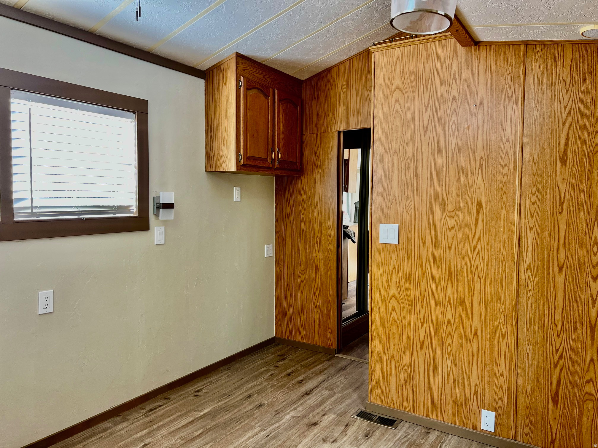 KINGS ROW ESTATES - Residential