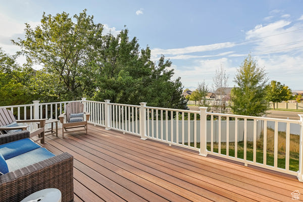 ELK RIDGE ESTATE - Residential