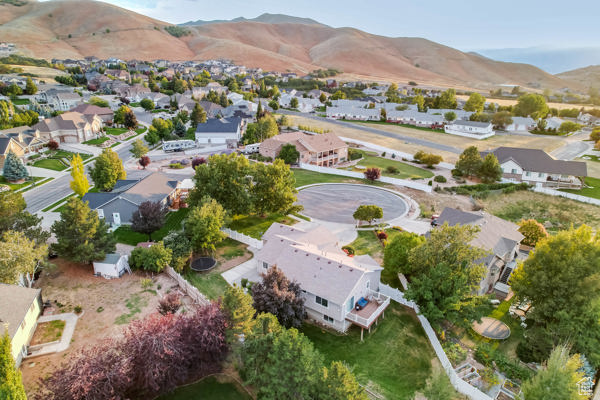 ELK RIDGE ESTATE - Residential