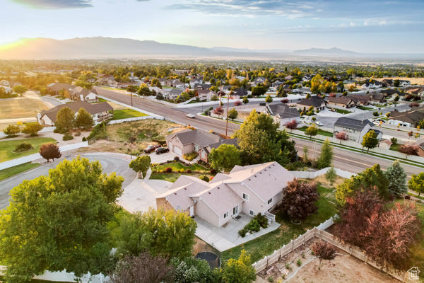 ELK RIDGE ESTATE - Residential