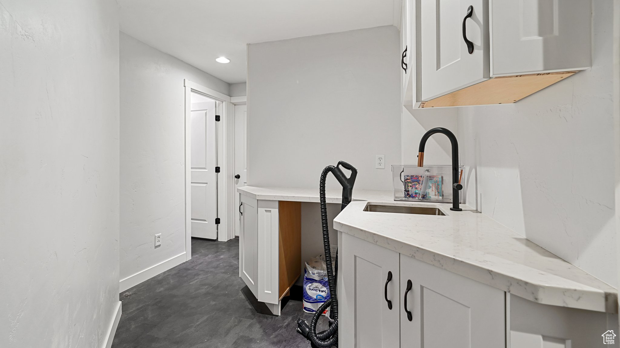 Lehi, Utah 84043, United States, 4 Bedrooms Bedrooms, ,4 BathroomsBathrooms,Residential,Active,92259