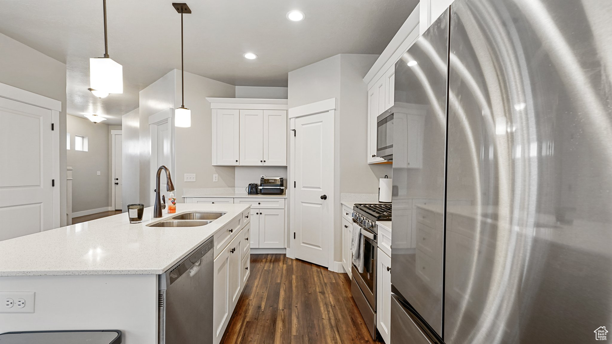 Lehi, Utah 84043, United States, 4 Bedrooms Bedrooms, ,4 BathroomsBathrooms,Residential,Active,92259