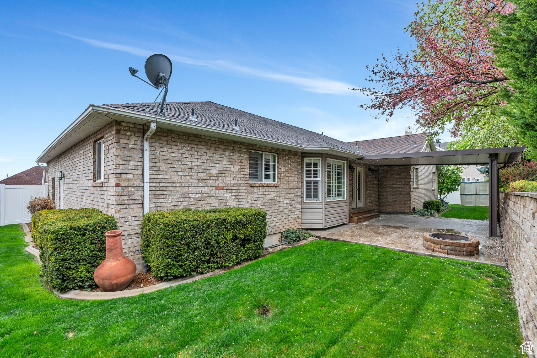 RIDGE - Residential