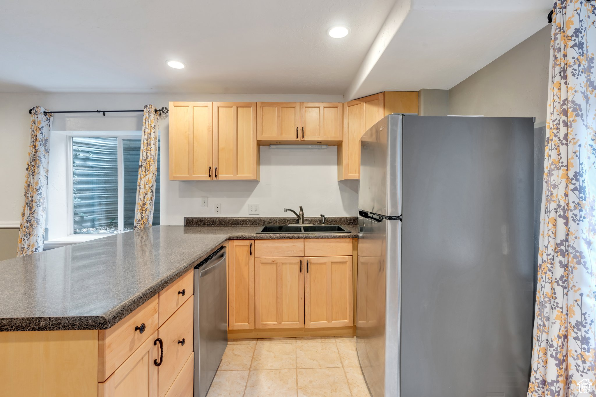 RIDGE - Residential