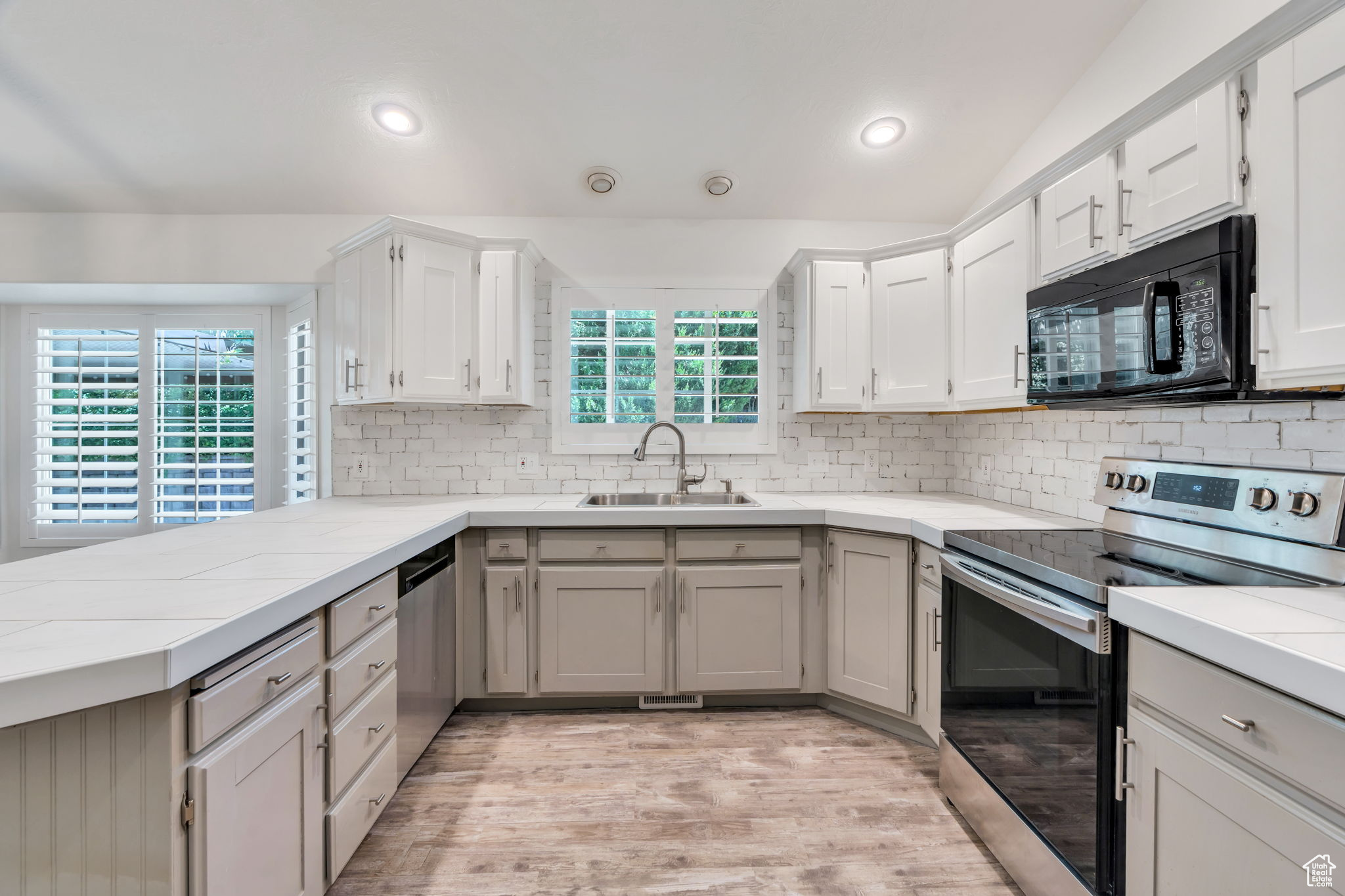 RIDGE - Residential