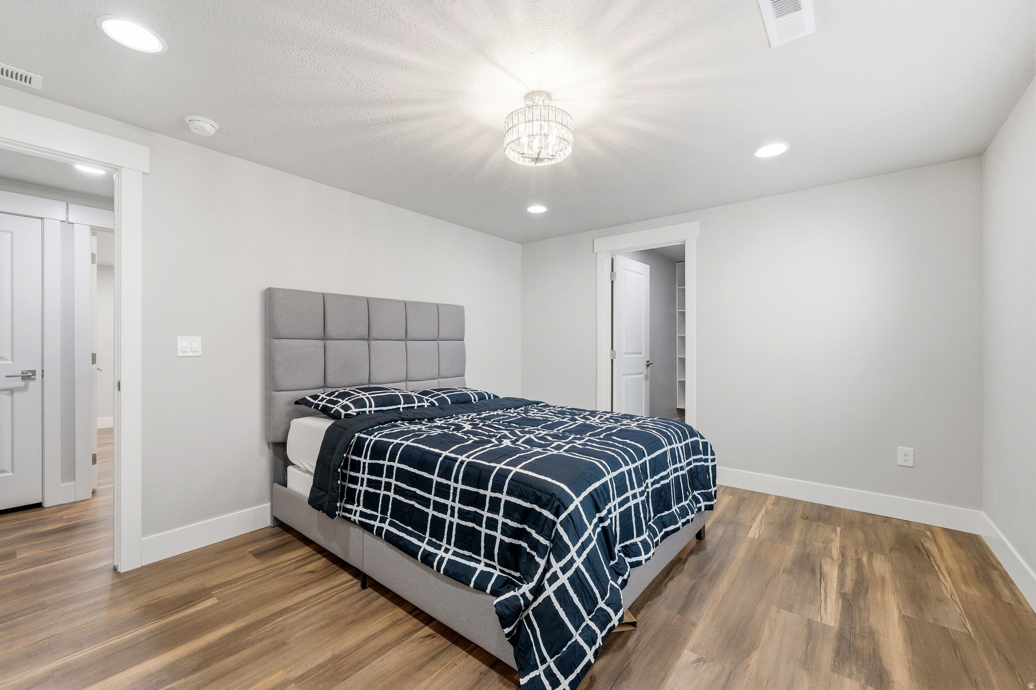 DAYBREAK - Residential