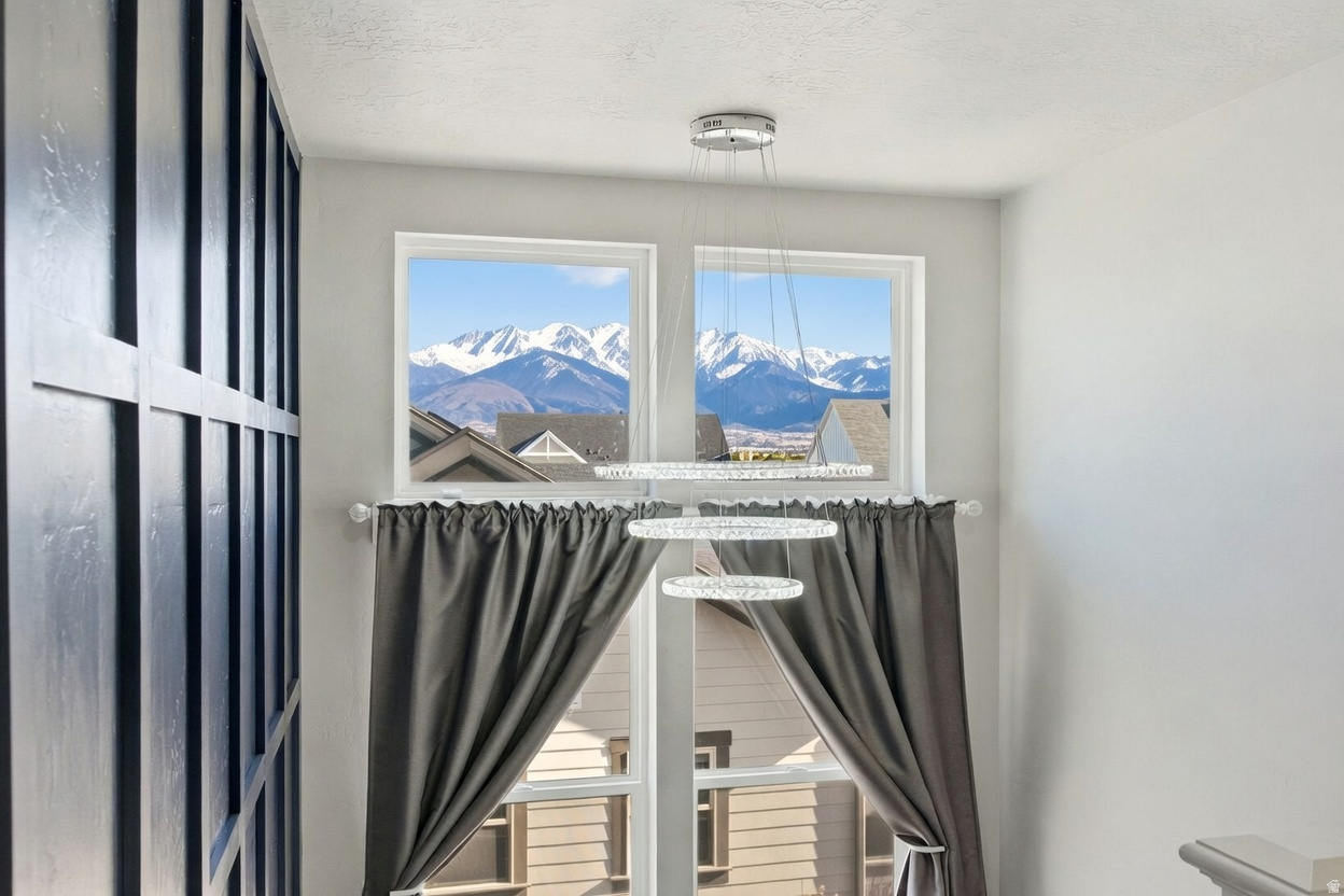 DAYBREAK - Residential