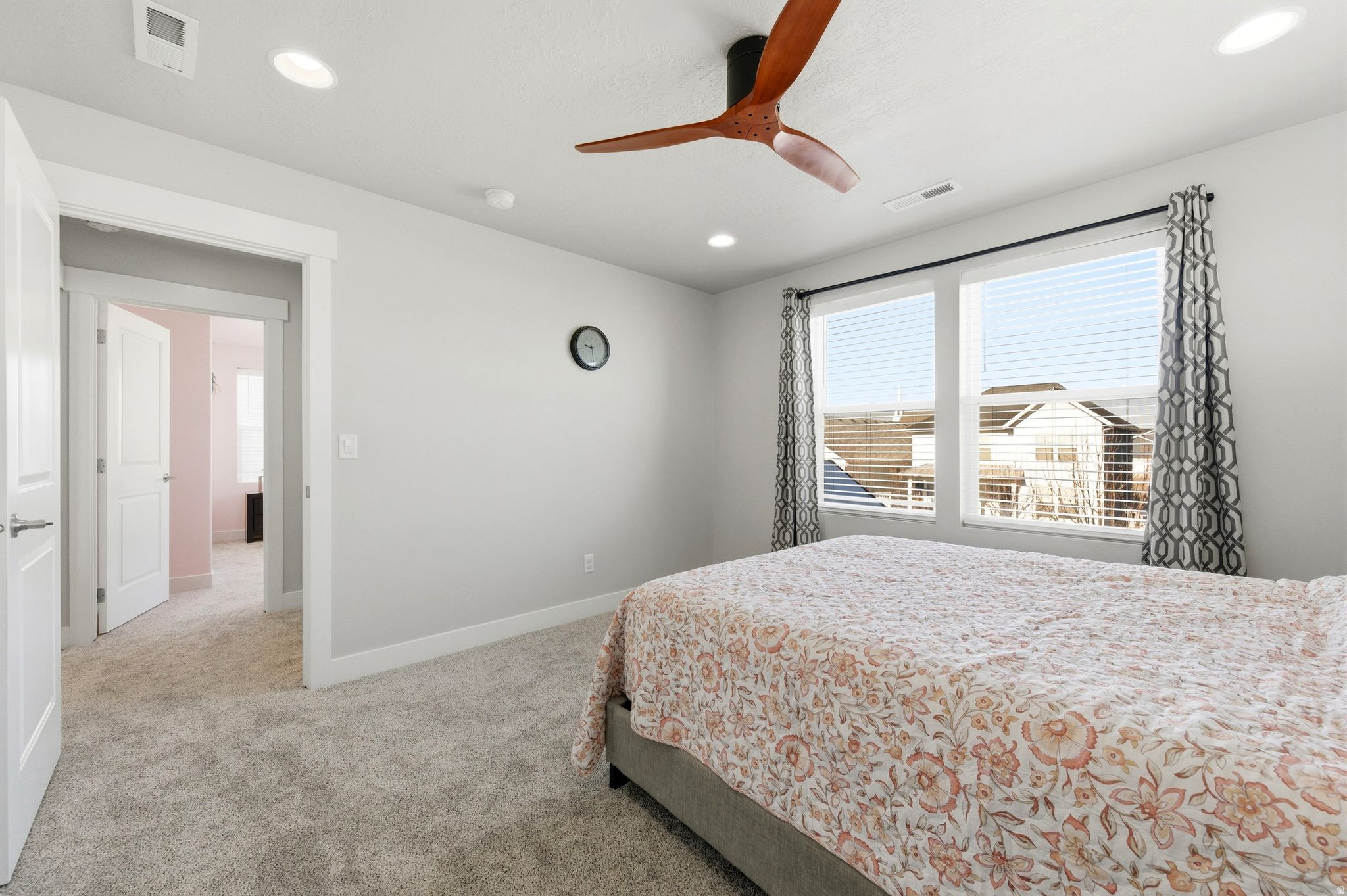 DAYBREAK - Residential