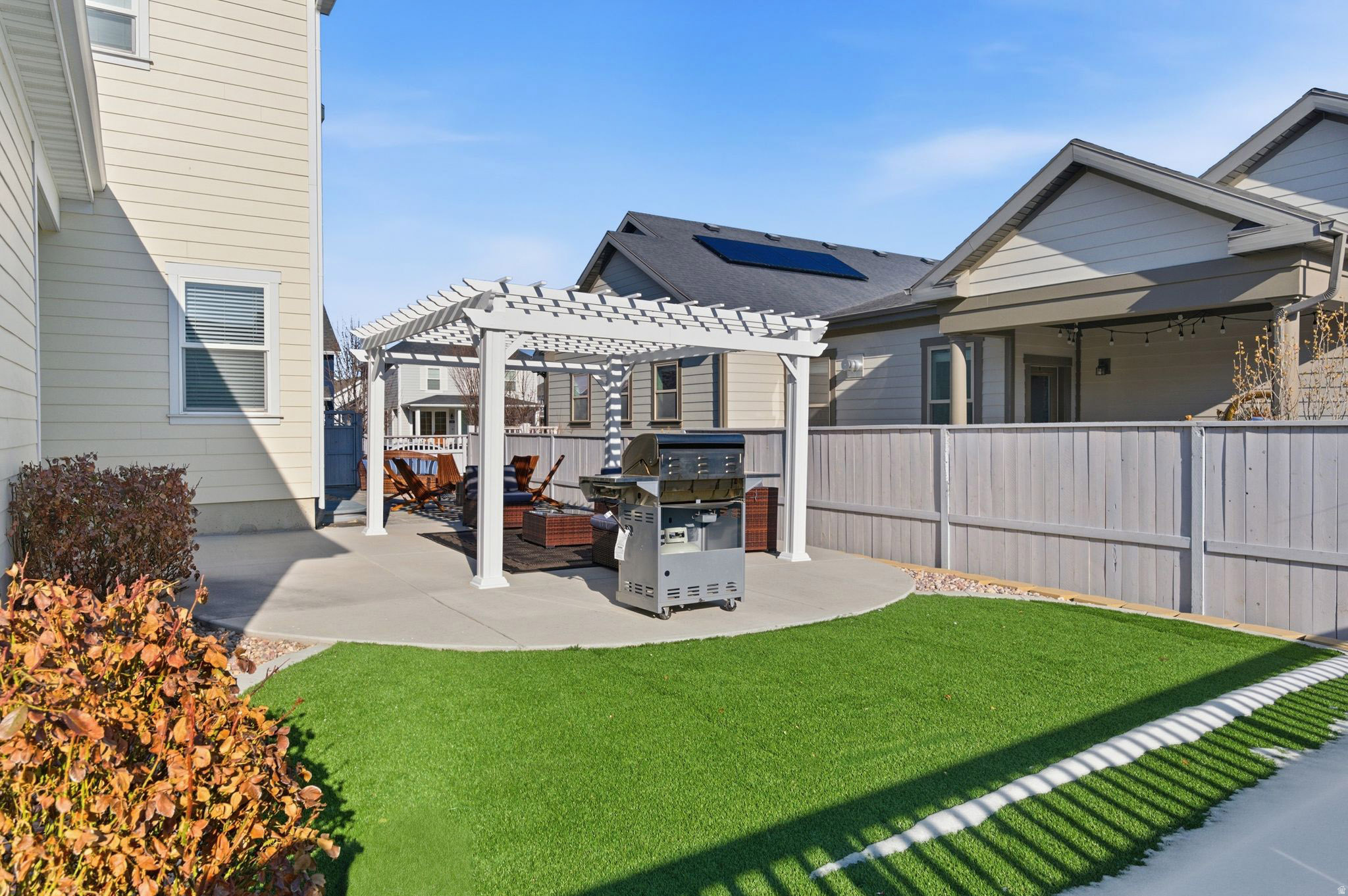 DAYBREAK - Residential