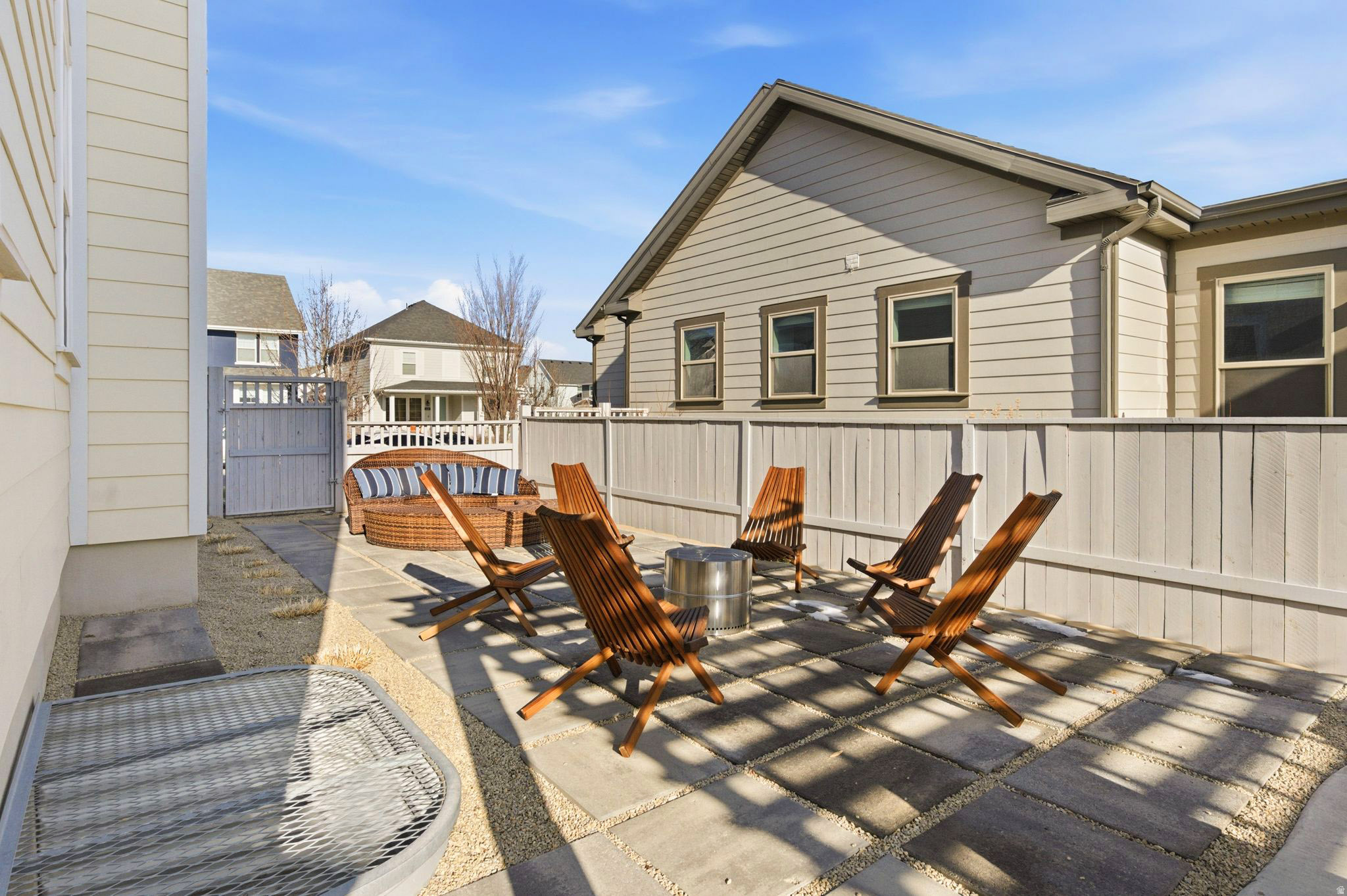 DAYBREAK - Residential