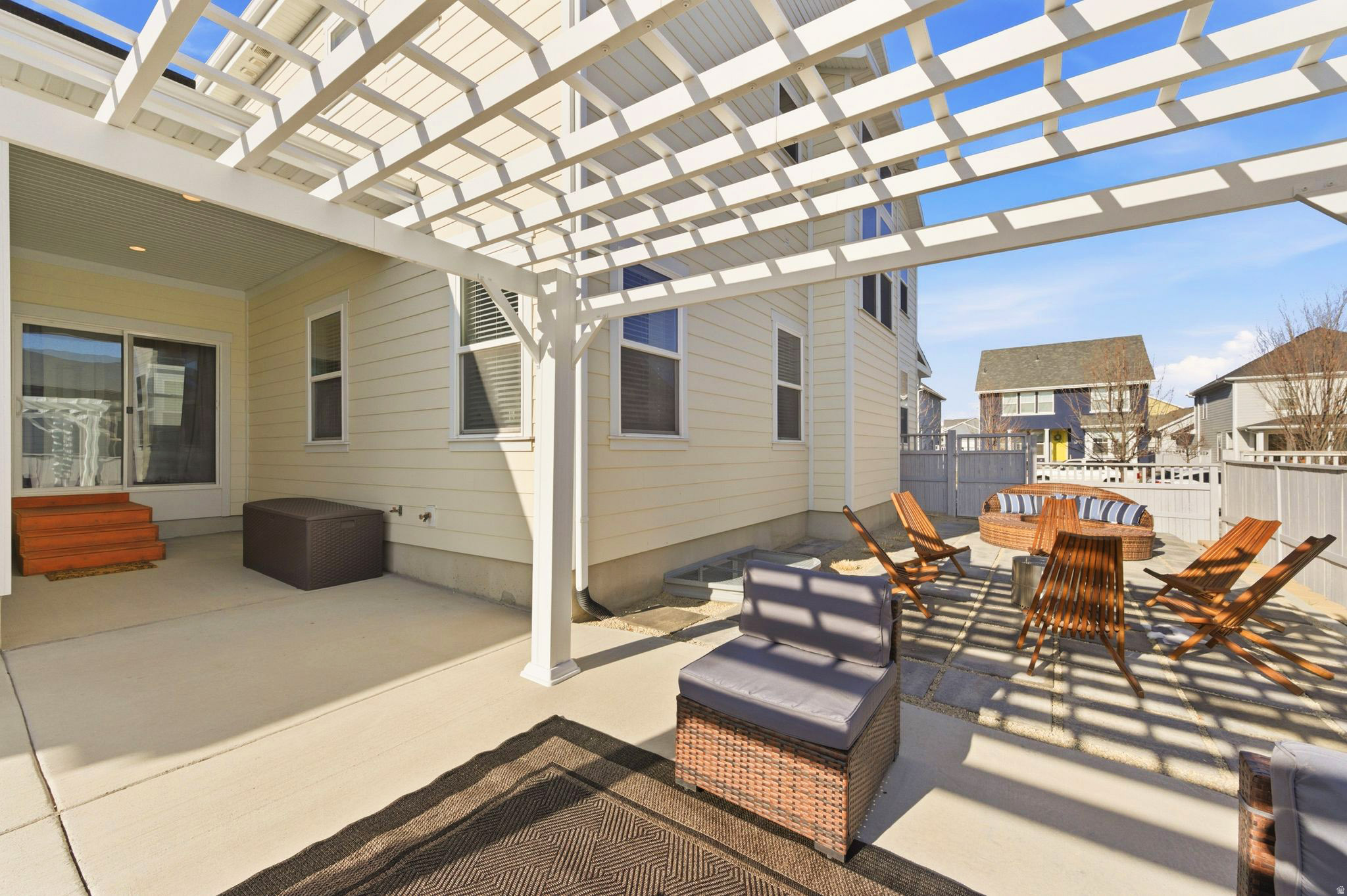 DAYBREAK - Residential