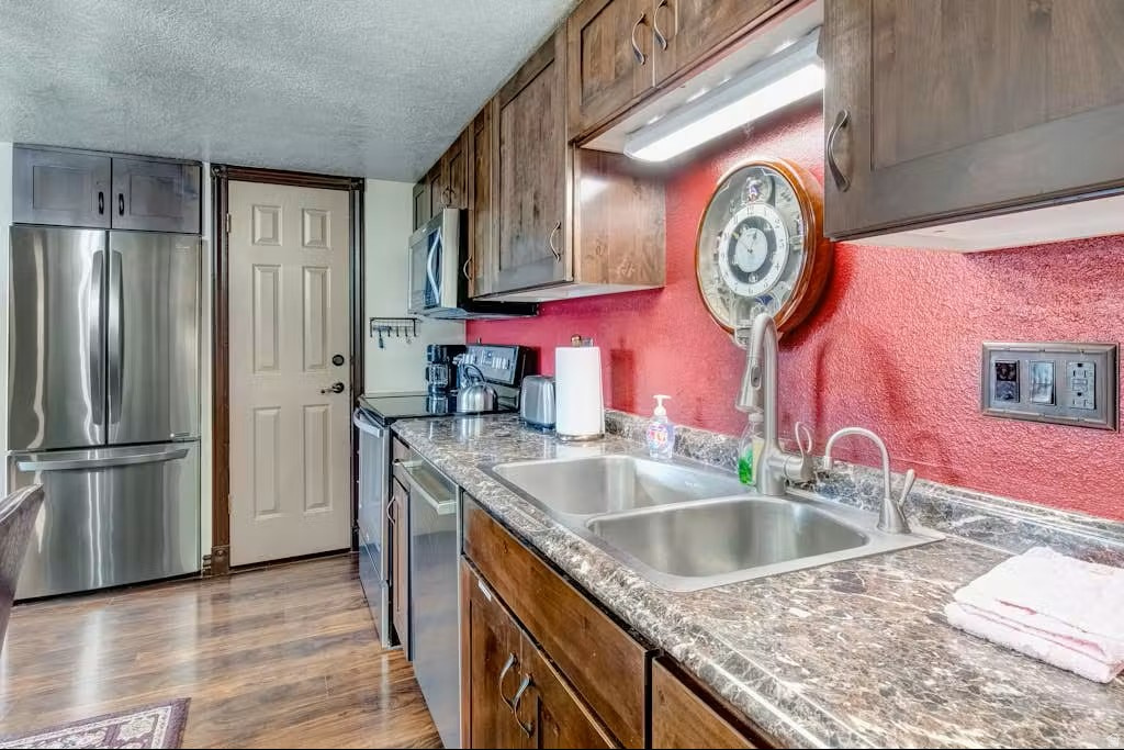 RED PINE CHALETS CONDO - Residential