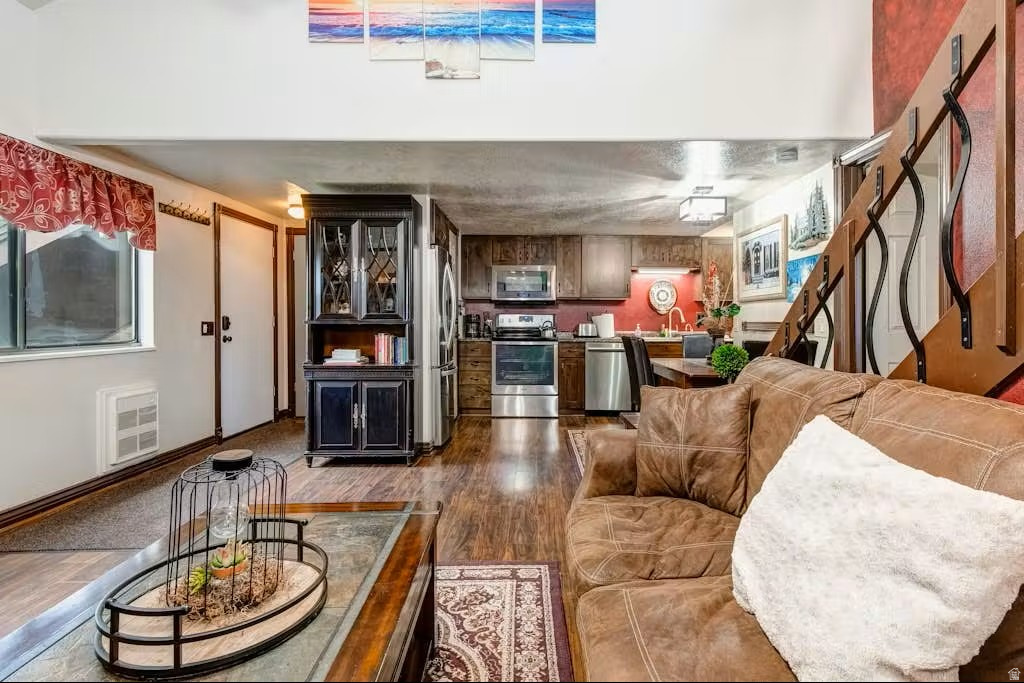 RED PINE CHALETS CONDO - Residential