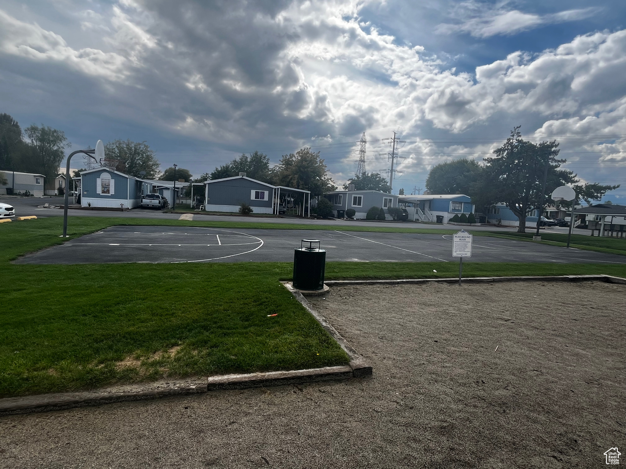 MOUNTAIN VIEW MOBIL HOME PARK - Residential
