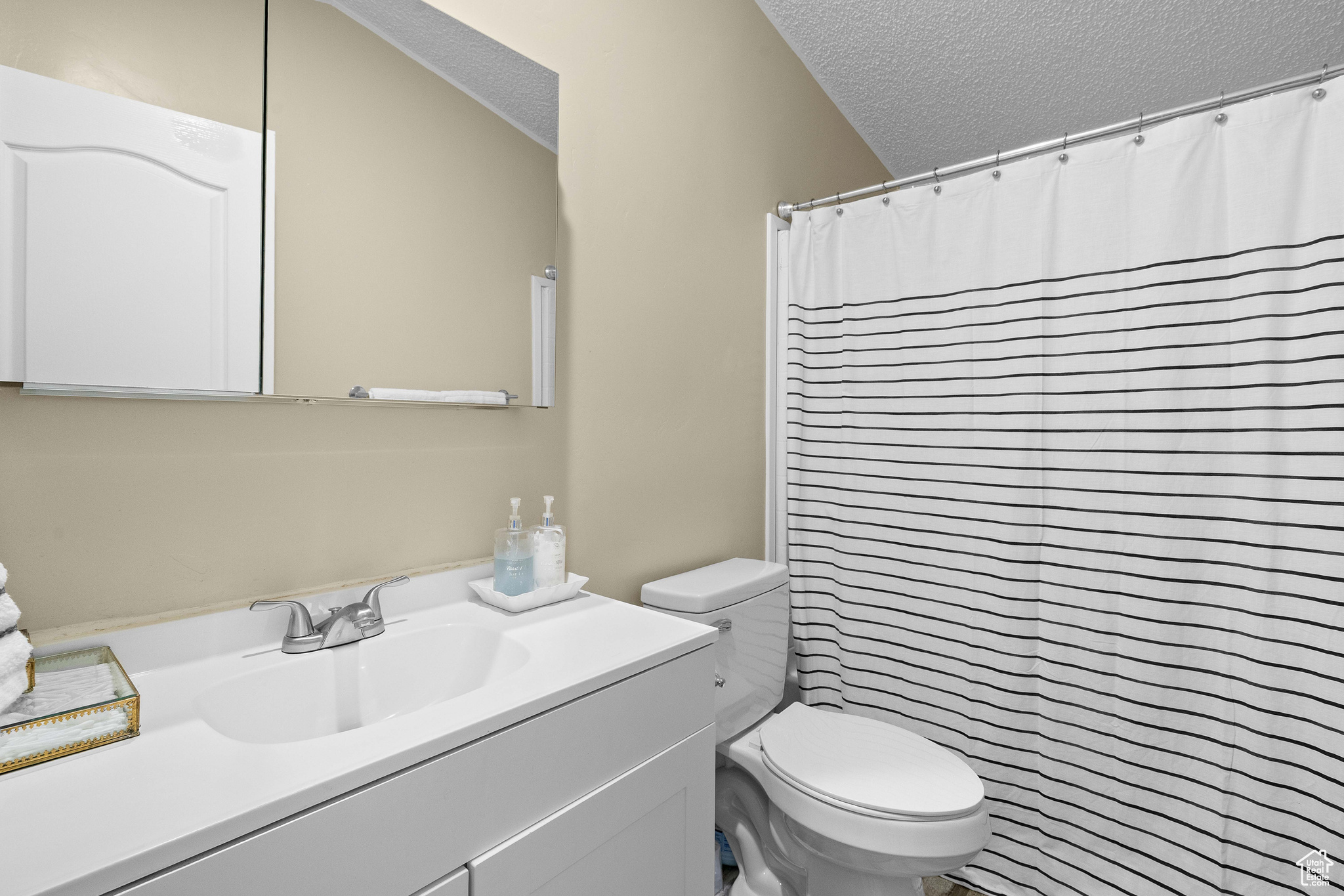 MOUNTAIN VIEW MOBIL HOME PARK - Residential