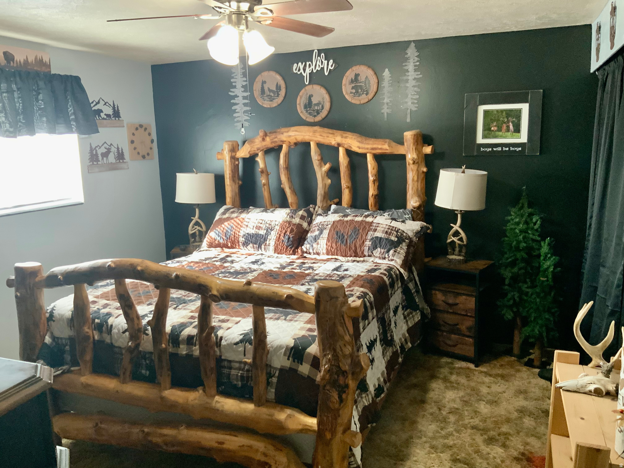 Main image without alt text