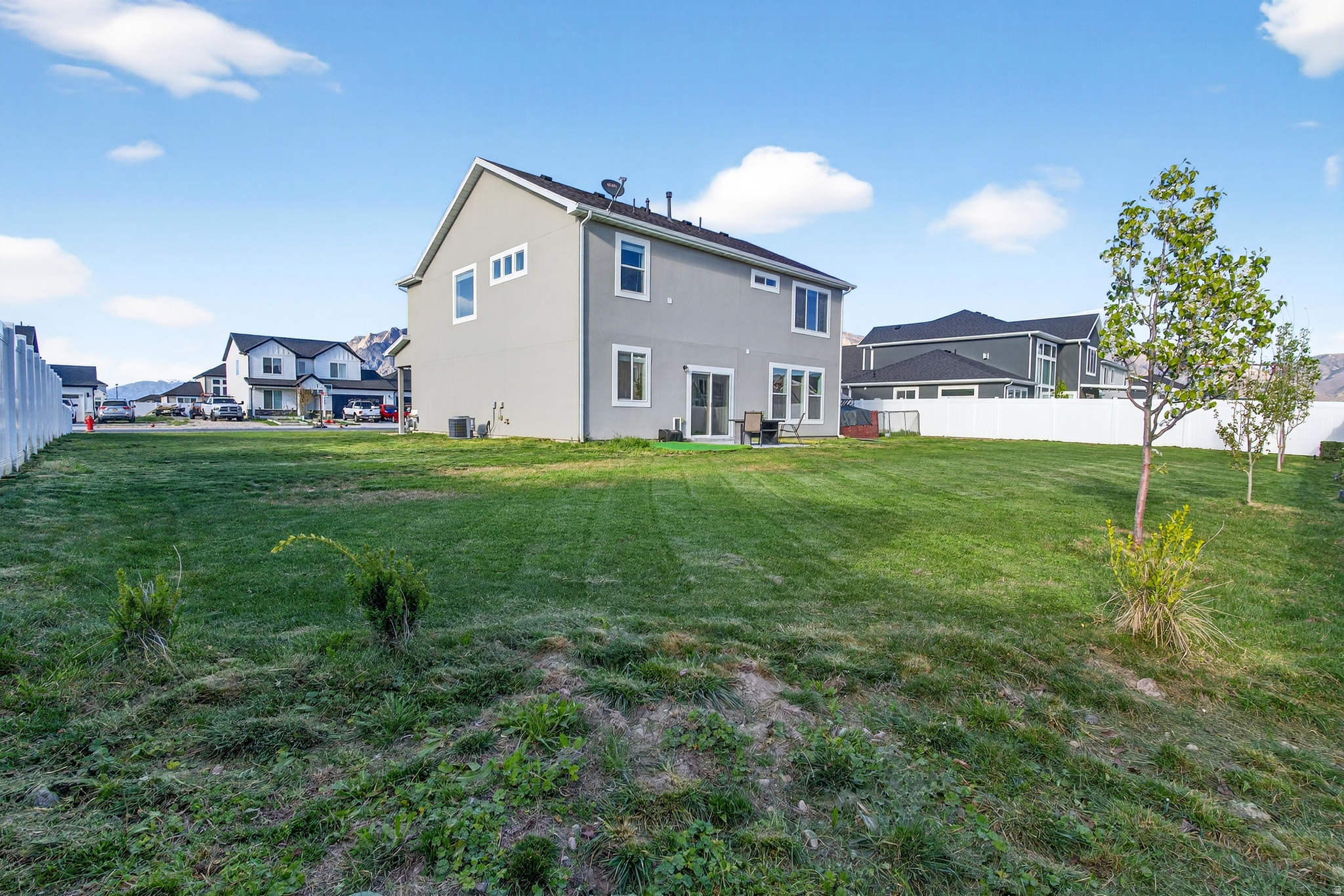 HART ESTATES - Residential