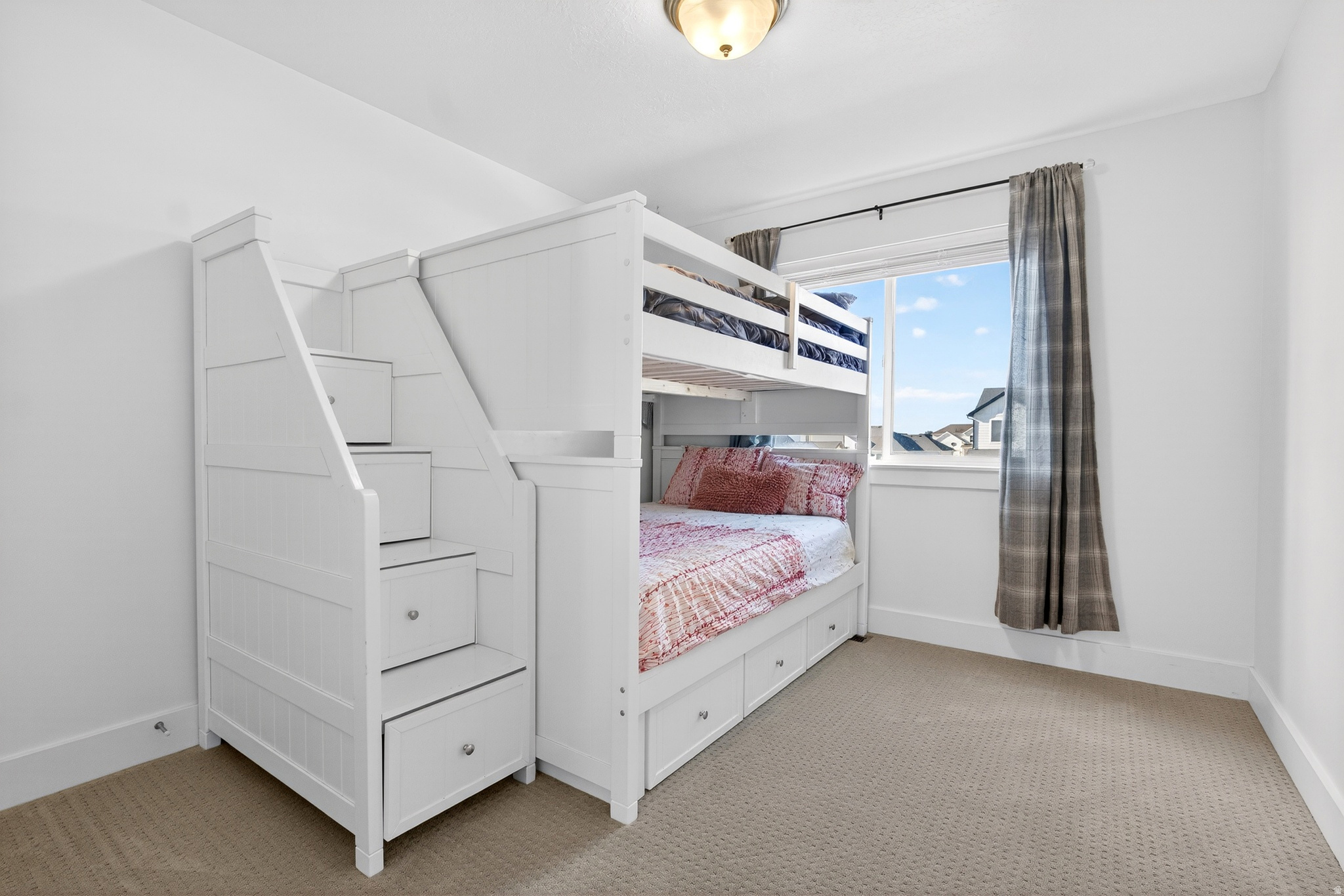 HART ESTATES - Residential