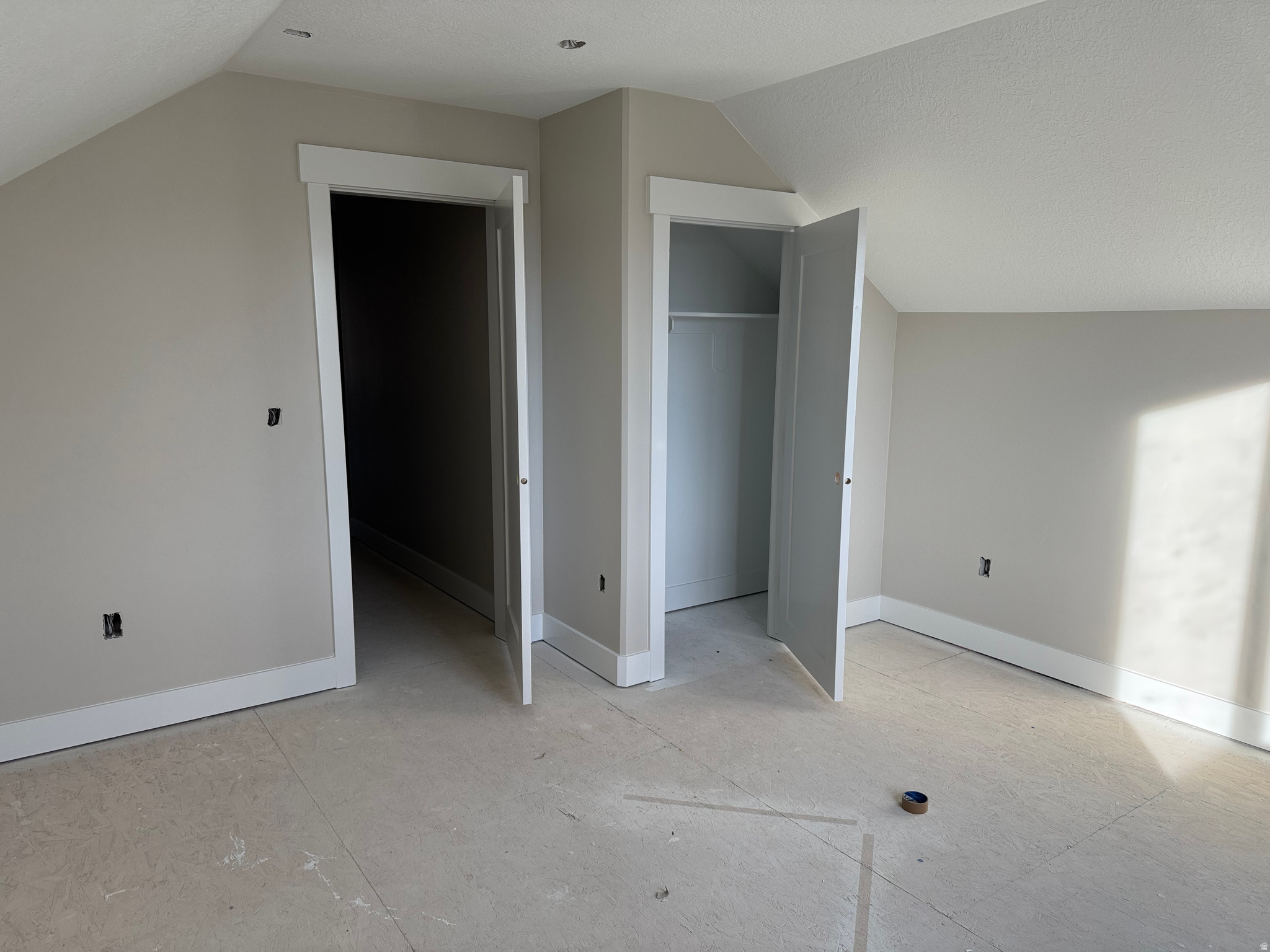 DISTANT SERENADE - Residential