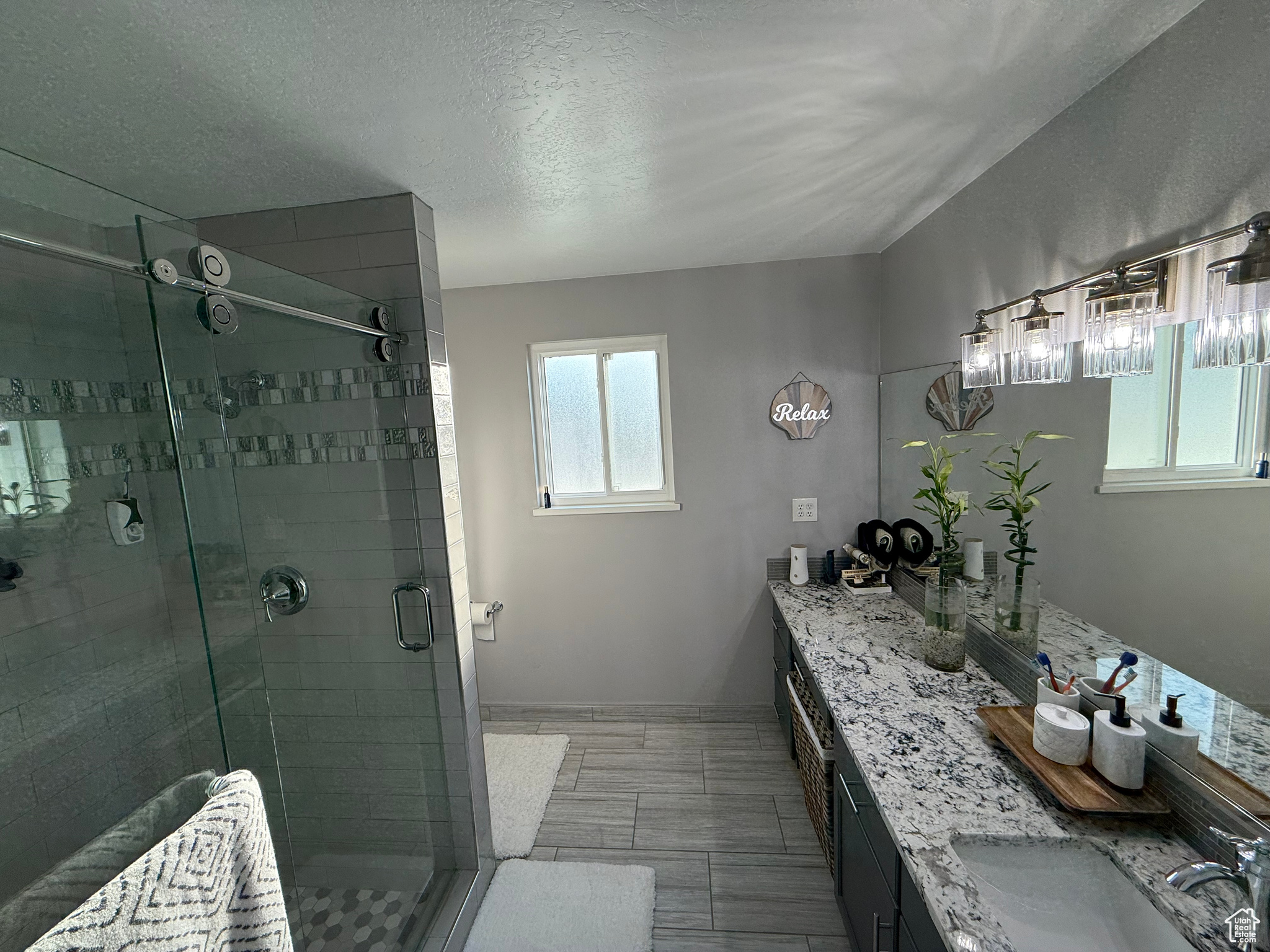 COUNTRY COVE - Residential