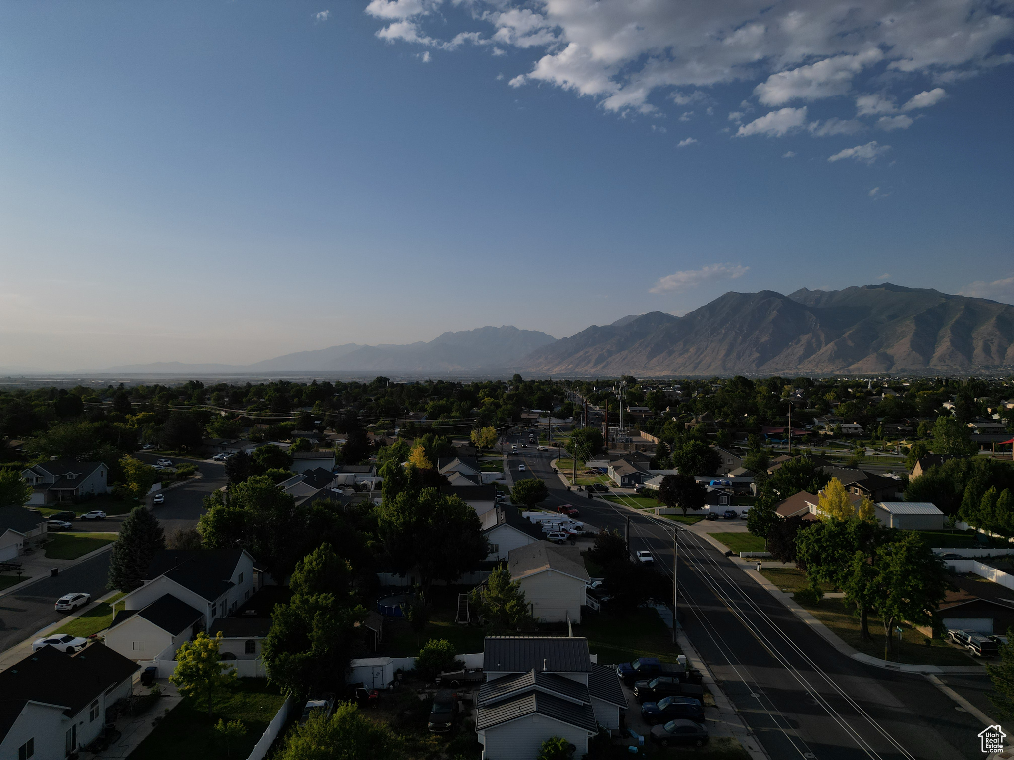 COUNTRY COVE - Residential