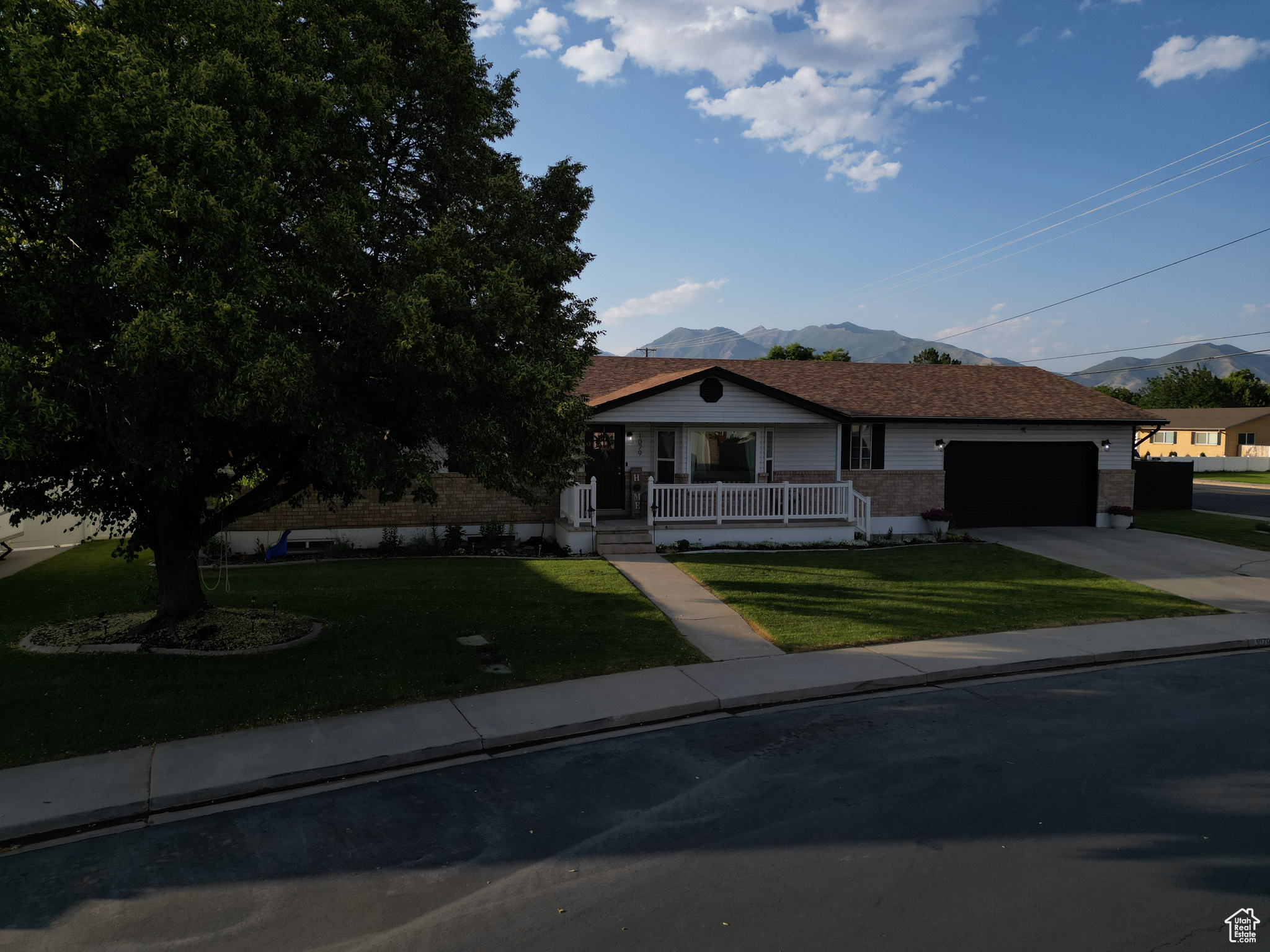 COUNTRY COVE - Residential