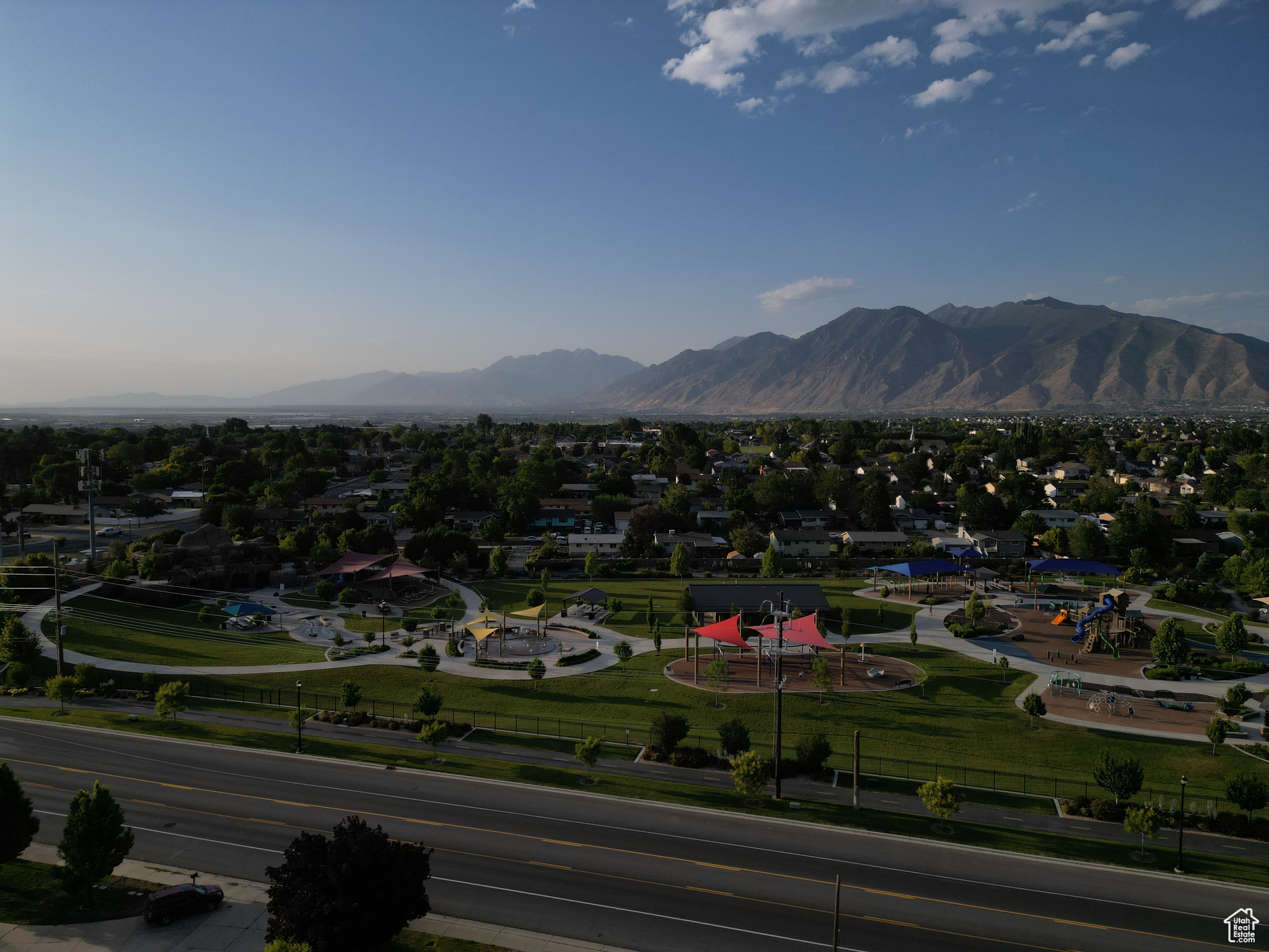 COUNTRY COVE - Residential