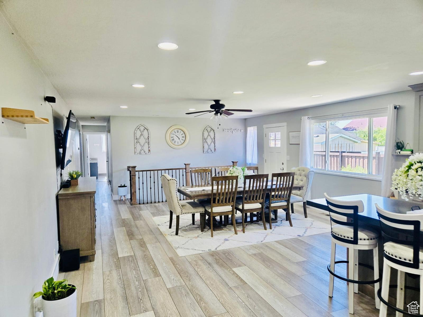 COUNTRY COVE - Residential