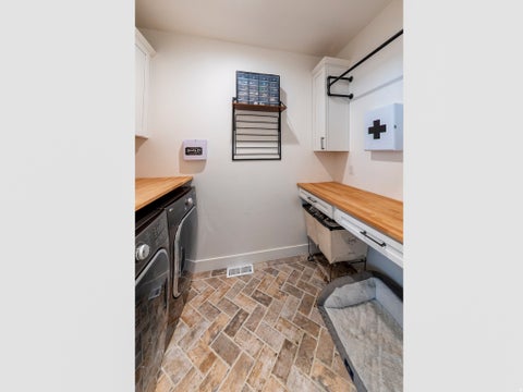 Tiny photo for 186 E 3900 N, North Ogden, UT 84414 (MLS # 2176560)