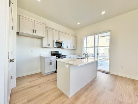 Tiny photo for 1650 N MAIN ST, Layton, UT 84041 (MLS # 2169297)