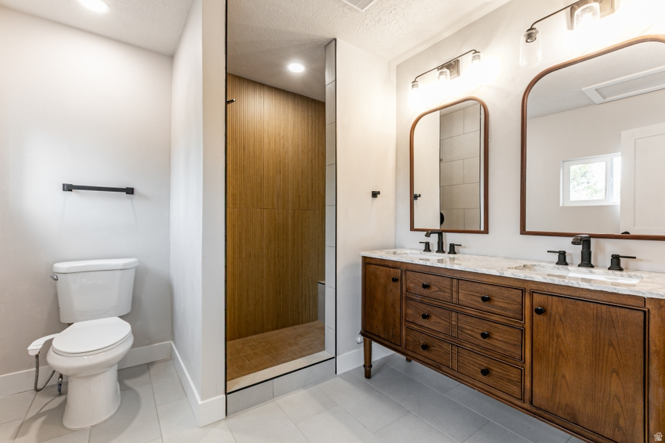 ALTA HILLS - Residential